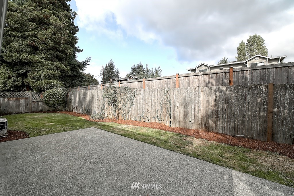 8423 236th Street Southwest, Unit A Edmonds, WA 98026 - Photo 14 of 20 Gallery Image 14
