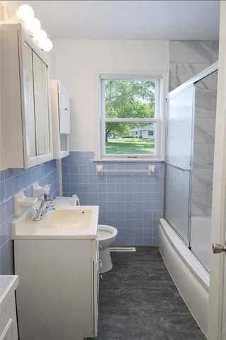 $183,999 | 9817 East 60th Terrace, Raytown, MO 64133