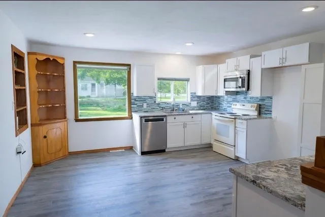 $183,999 | 9817 East 60th Terrace, Raytown, MO 64133