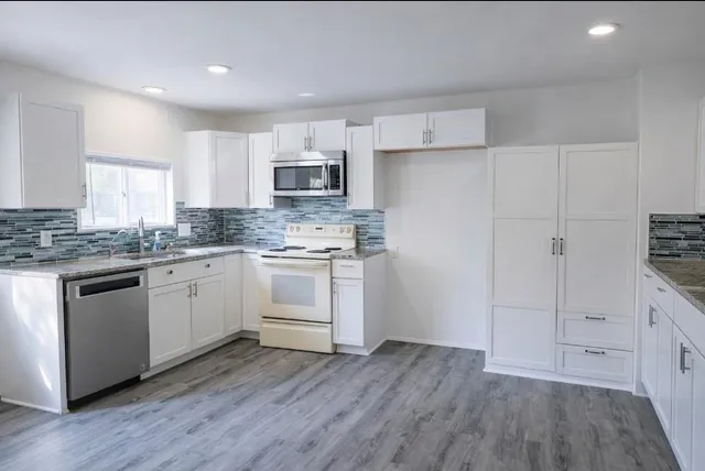 $183,999 | 9817 East 60th Terrace, Raytown, MO 64133