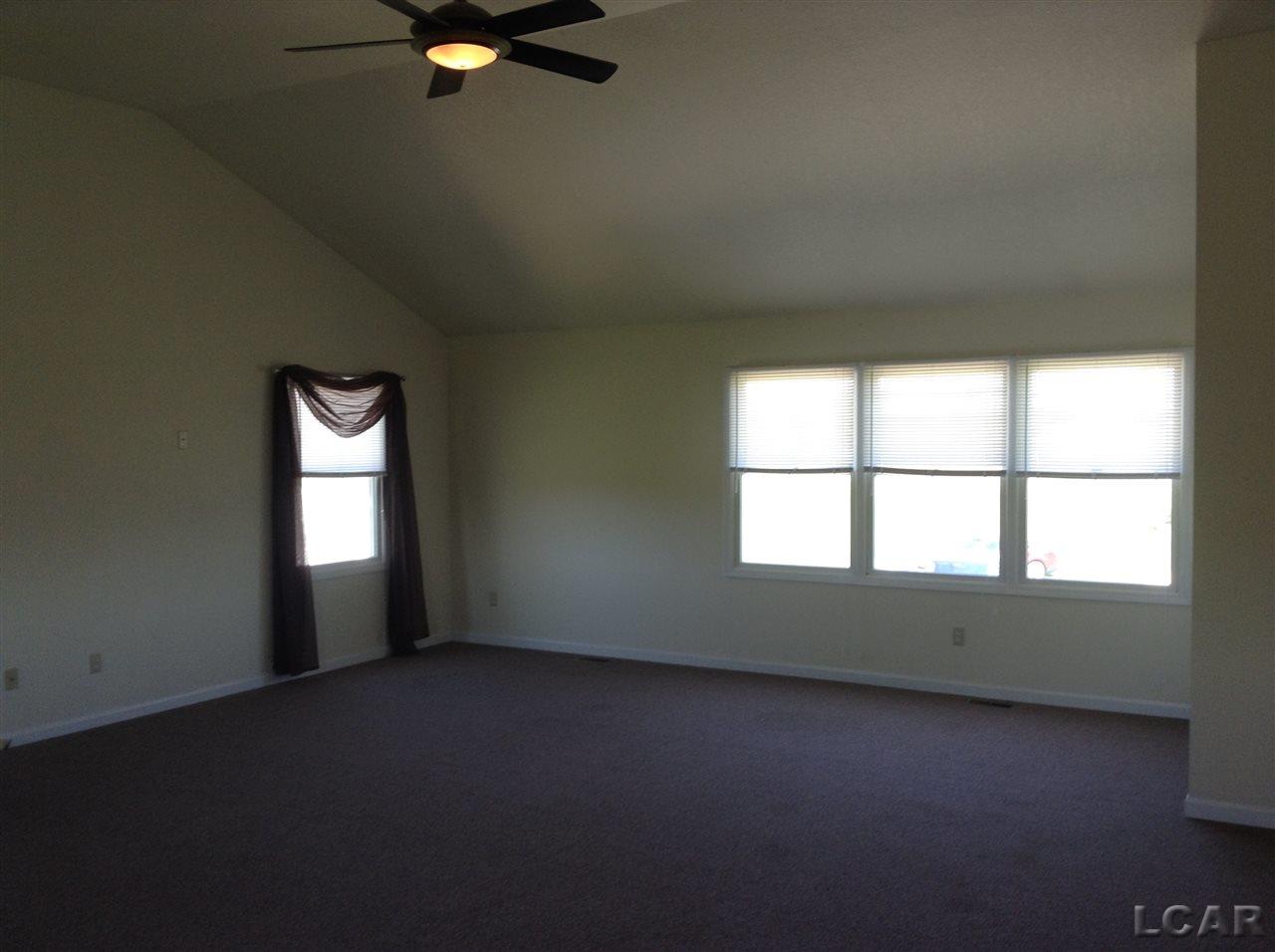 8069 Hoddinott Road Adrian, MI 49221 - Photo 33 of 36 31291254-32.JPG