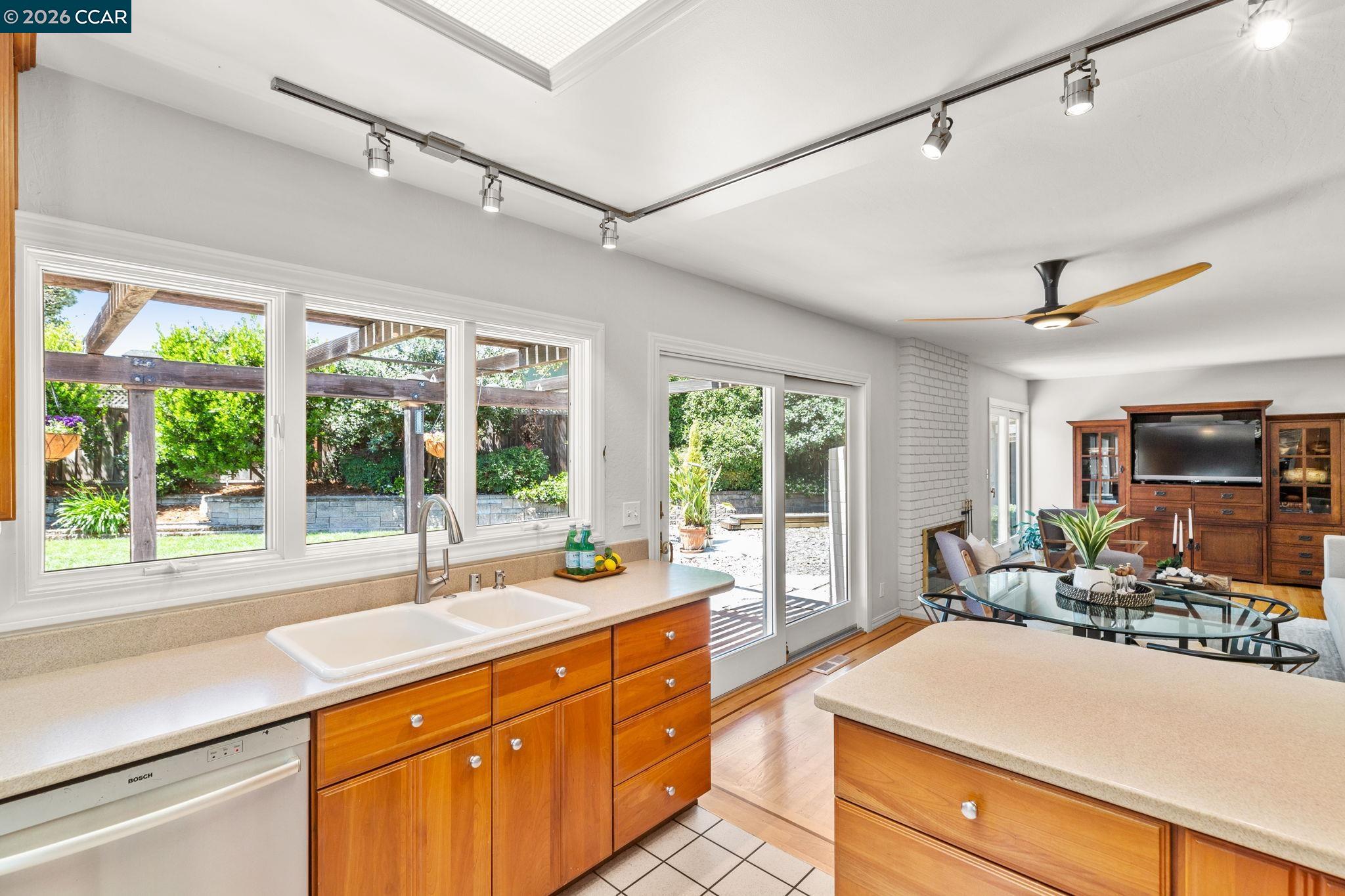 231 Ramon Place San Ramon, CA 94583 - Photo 23 of 64