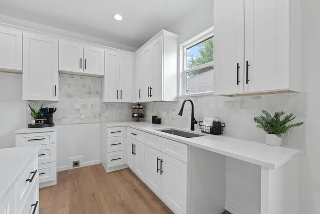 $250,000 | 738 Chihuahua Street, Lockhart, TX 78644