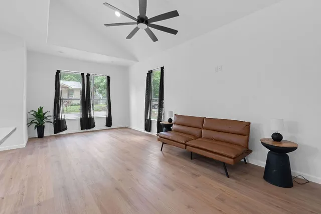 $250,000 | 738 Chihuahua Street, Lockhart, TX 78644