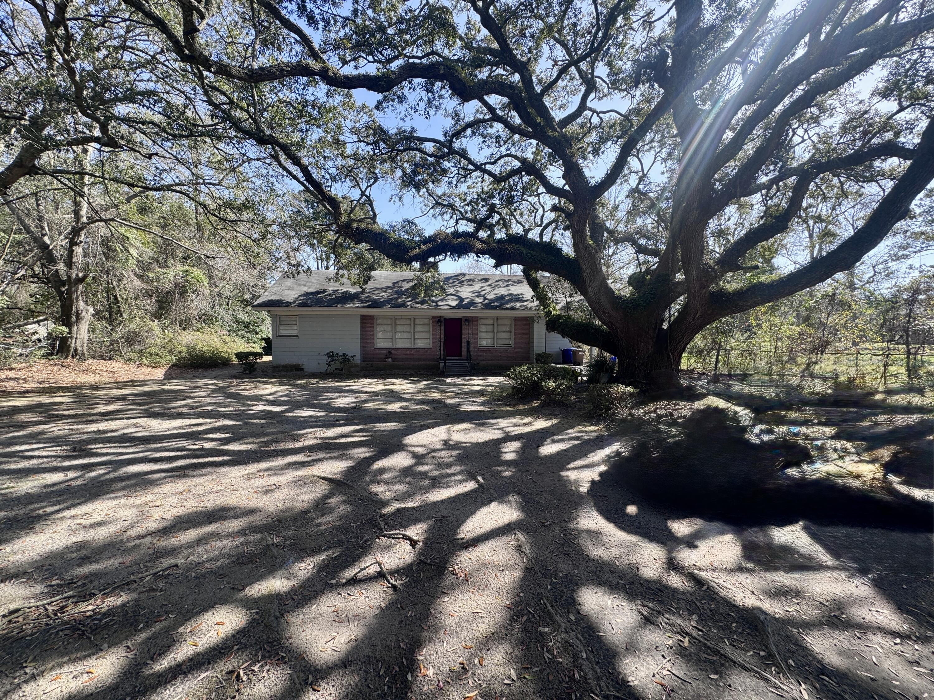 1438 Folly Road Charleston, SC 29412 - Photo 10 of 15 FullSizeRender