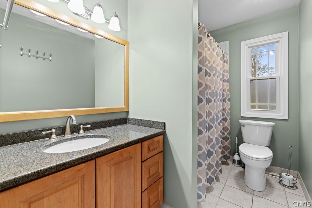 2856 Hiltonwood Road Lysander, NY 13027 - Photo 24 of 50 2nd floor main bath