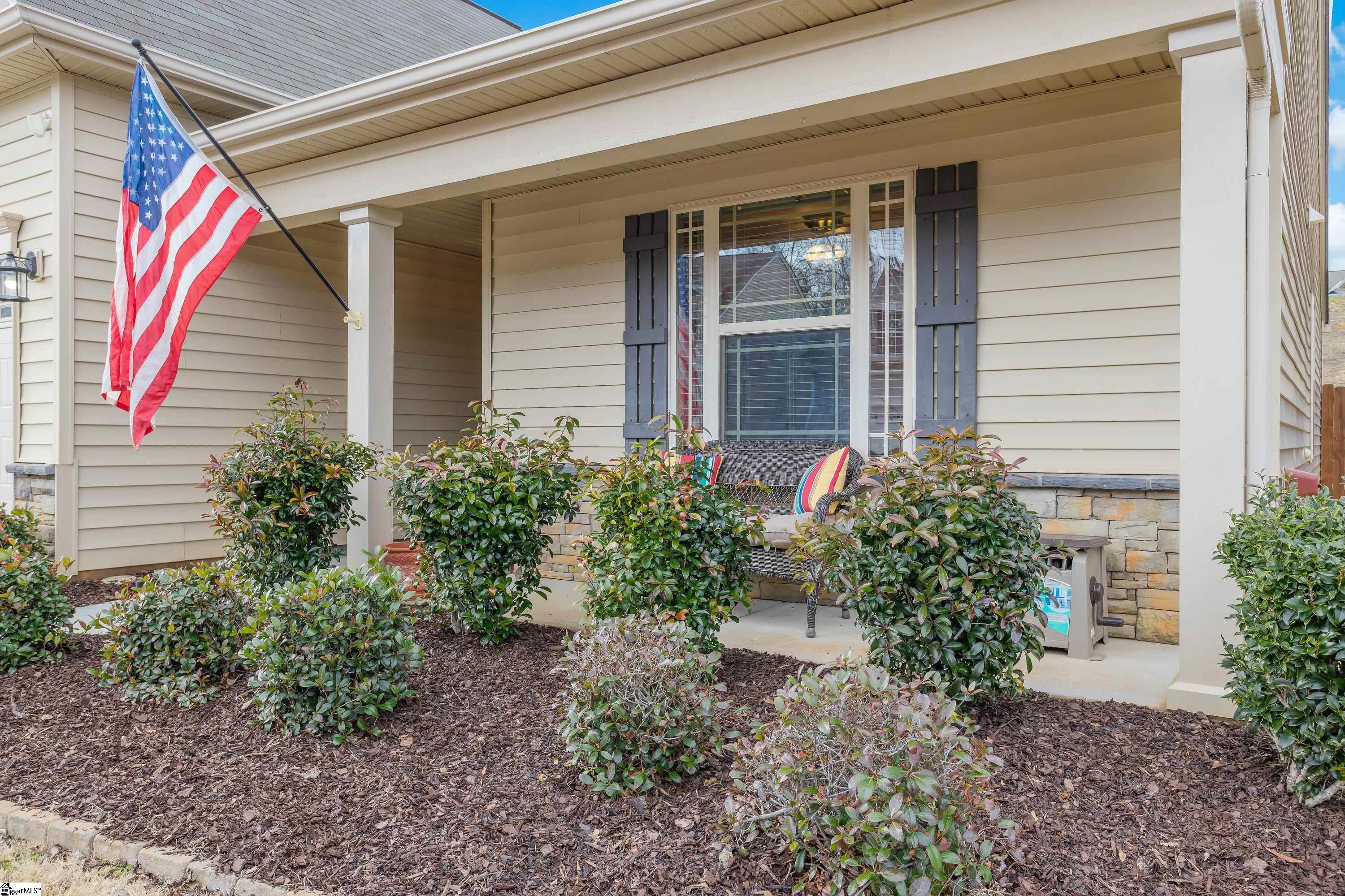 319 Riverdale Road Simpsonville, SC 29680 - Photo 4 of 34 Gallery Image 4