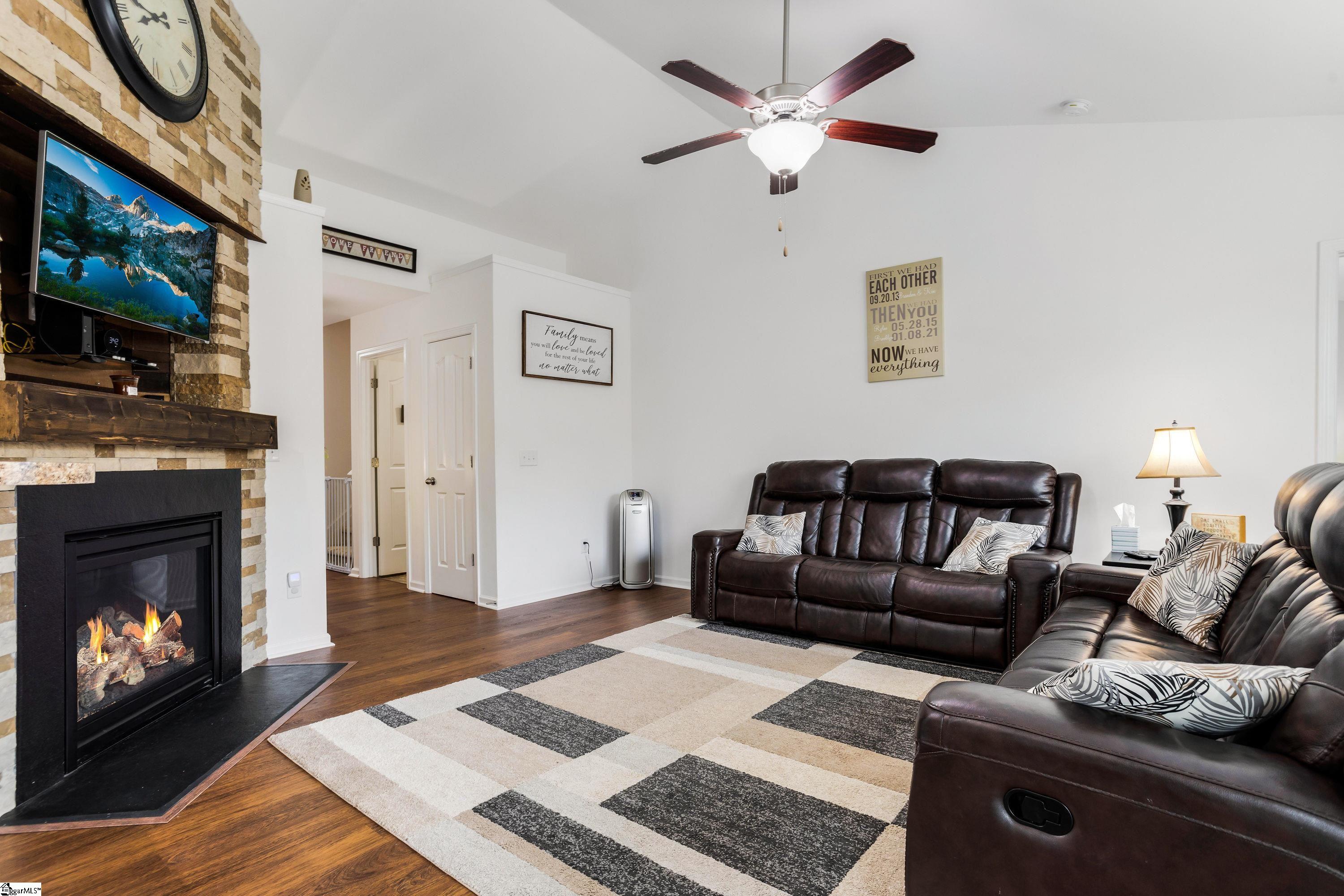 319 Riverdale Road Simpsonville, SC 29680 - Photo 7 of 34 Gallery Image 7