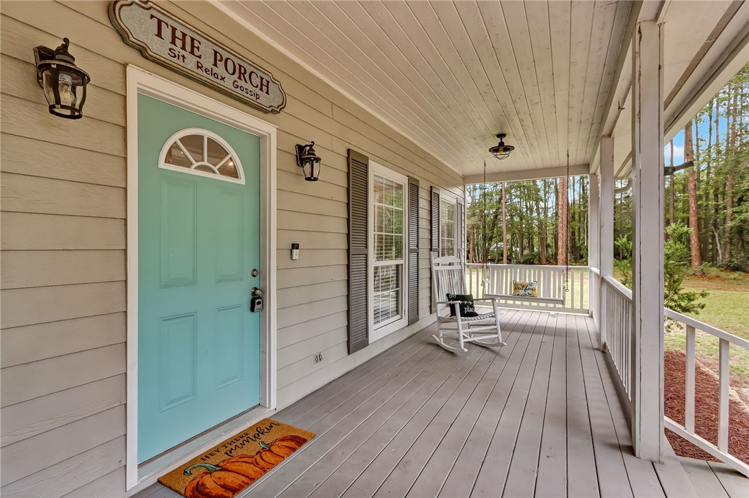 96242 Lang Road Yulee, FL 32097 - Photo 6 of 32 a view of a walk in closet
