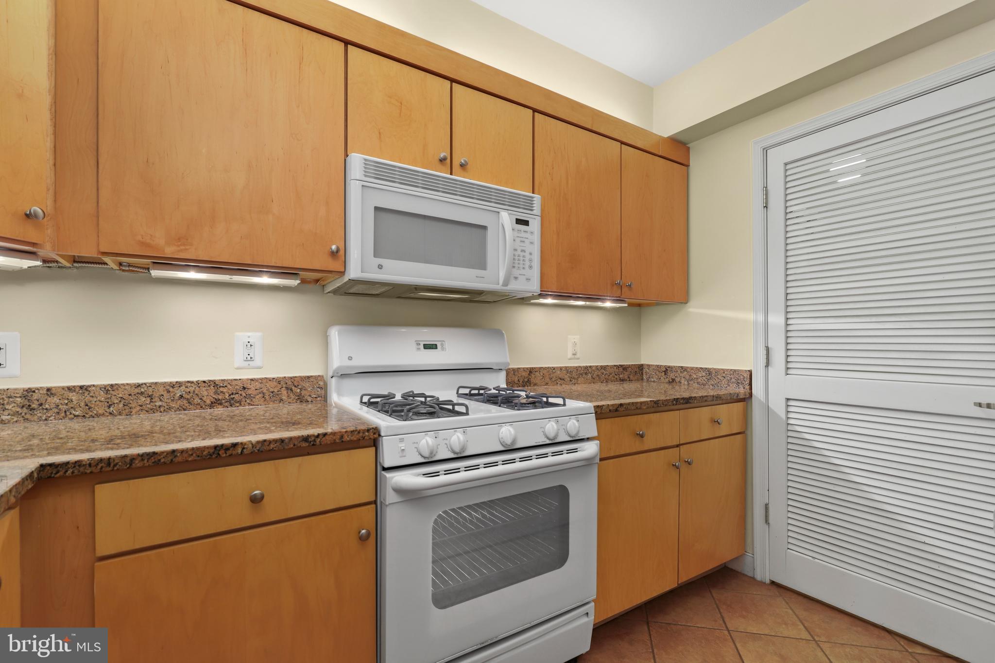 616 E Street Northwest, Unit 1005 Washington, DC 20004 - Photo 12 of 62