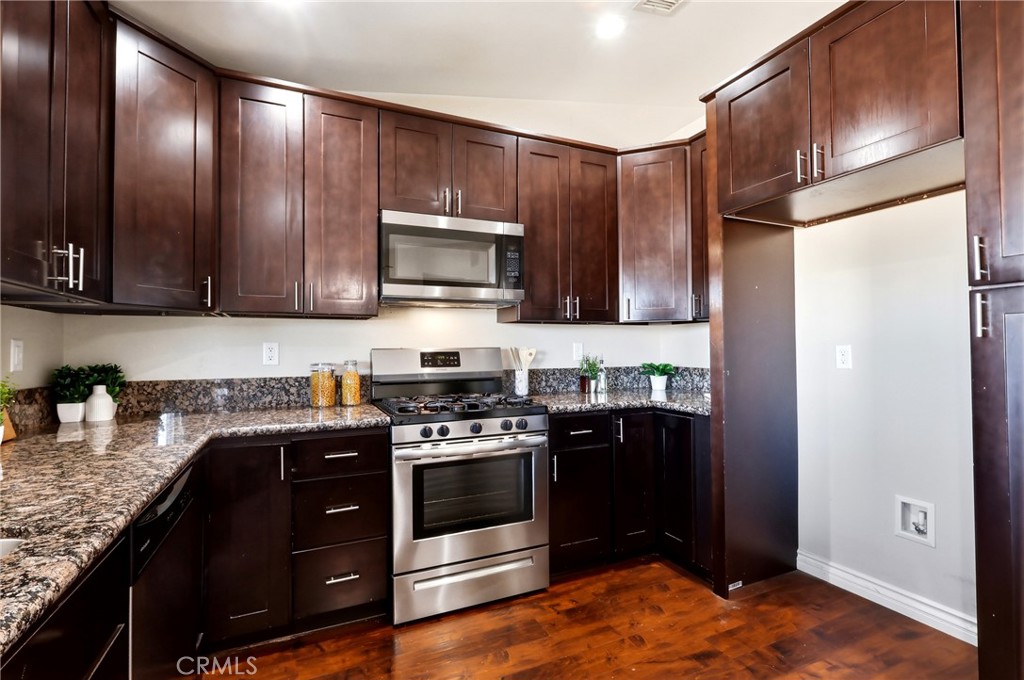 13071 Clallam Road Apple Valley, CA 92308 - Photo 14 of 37