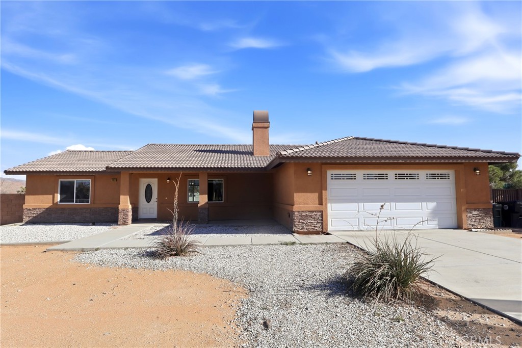 13071 Clallam Road Apple Valley, CA 92308 - Photo 2 of 37