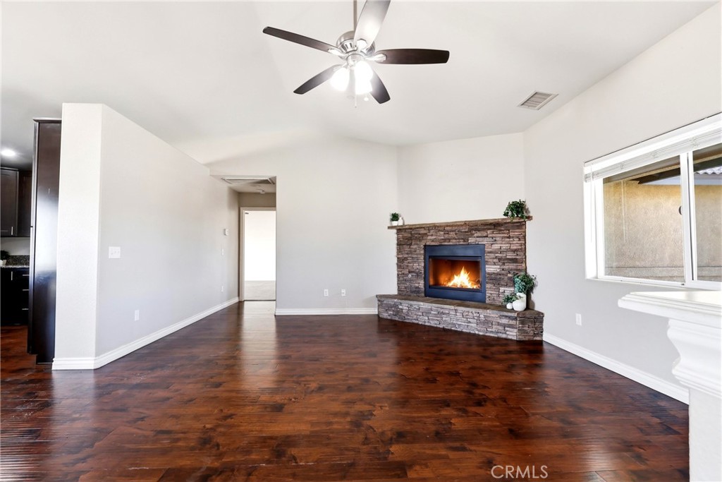 13071 Clallam Road Apple Valley, CA 92308 - Photo 6 of 37