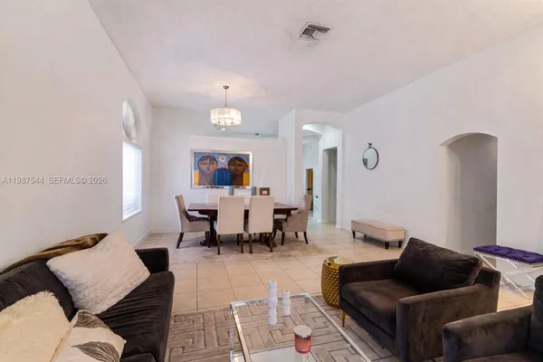 $3,900 | 1886 Northwest 145th Terrace, Pembroke Pines, FL 33028