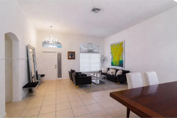 $3,900 | 1886 Northwest 145th Terrace, Pembroke Pines, FL 33028