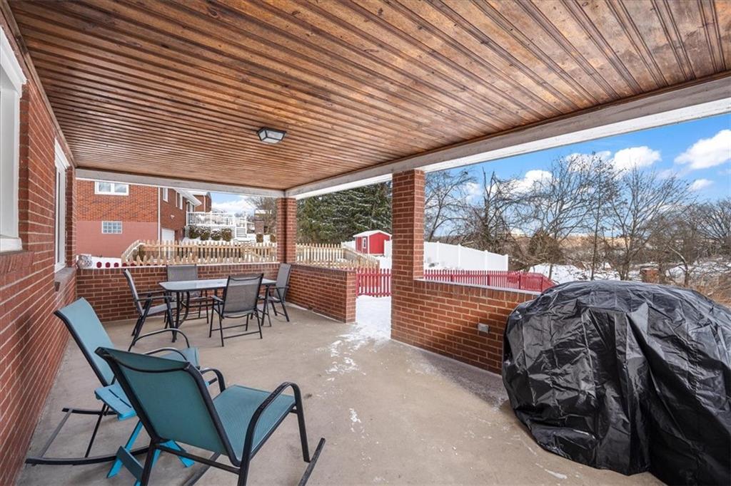 8470 Ridgemont Road Pittsburgh, PA 15237 - Photo 8 of 30 Gallery Image 8