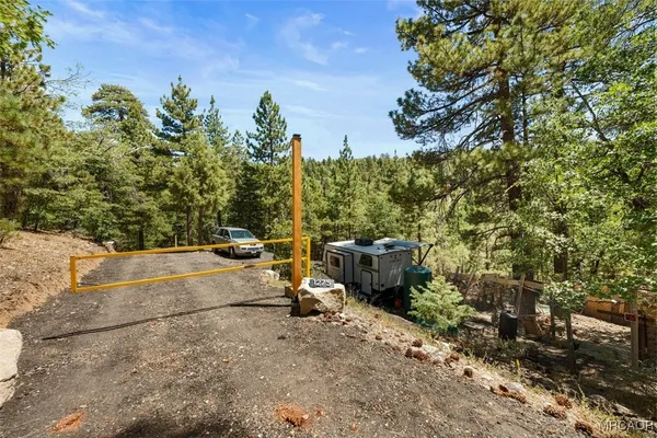 $139,500 | 1275 Fawnskin Drive, Fawnskin, CA 92333