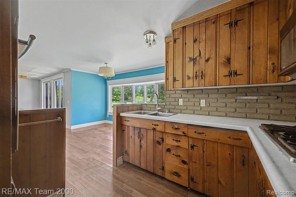 2145 Oakville Waltz Road New Boston, MI 48164 - Photo 14 of 56
