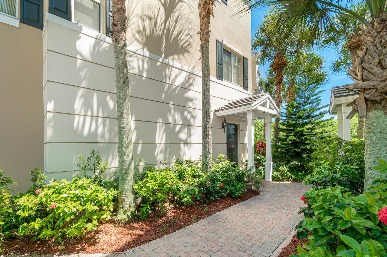 669 Northwest 38th Circle Boca Raton, FL 33431 - Photo 4 of 35 front view of a house