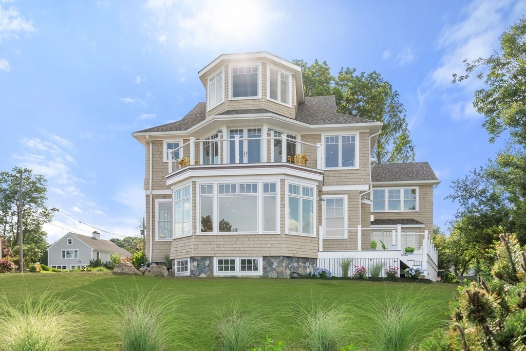 10 Goldthwait Road Marblehead, MA 01945 - Photo 2 of 25