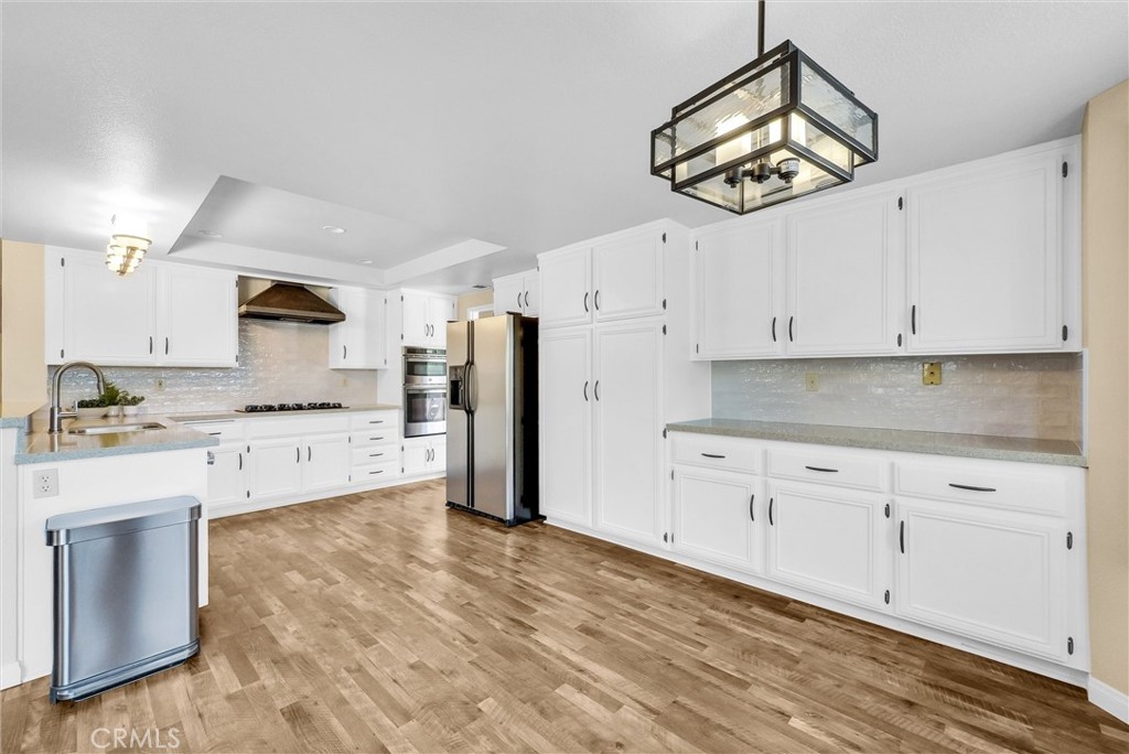 17358 Cold Spring Circle Riverside, CA 92503 - Photo 4 of 31 Gallery Image 4