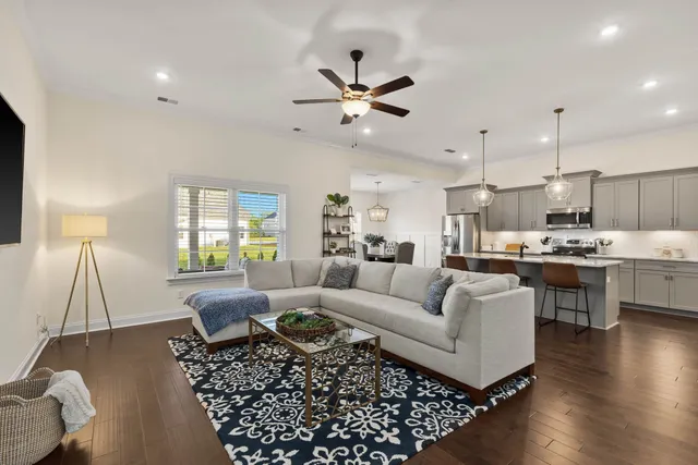 $724,900 | 4032 Edmond Drive, Murfreesboro, TN 37127