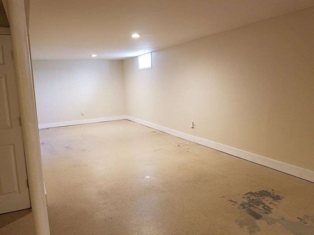 9 Hoover Road Middletown, RI 02842 - Photo 13 of 27 Gallery Image 13