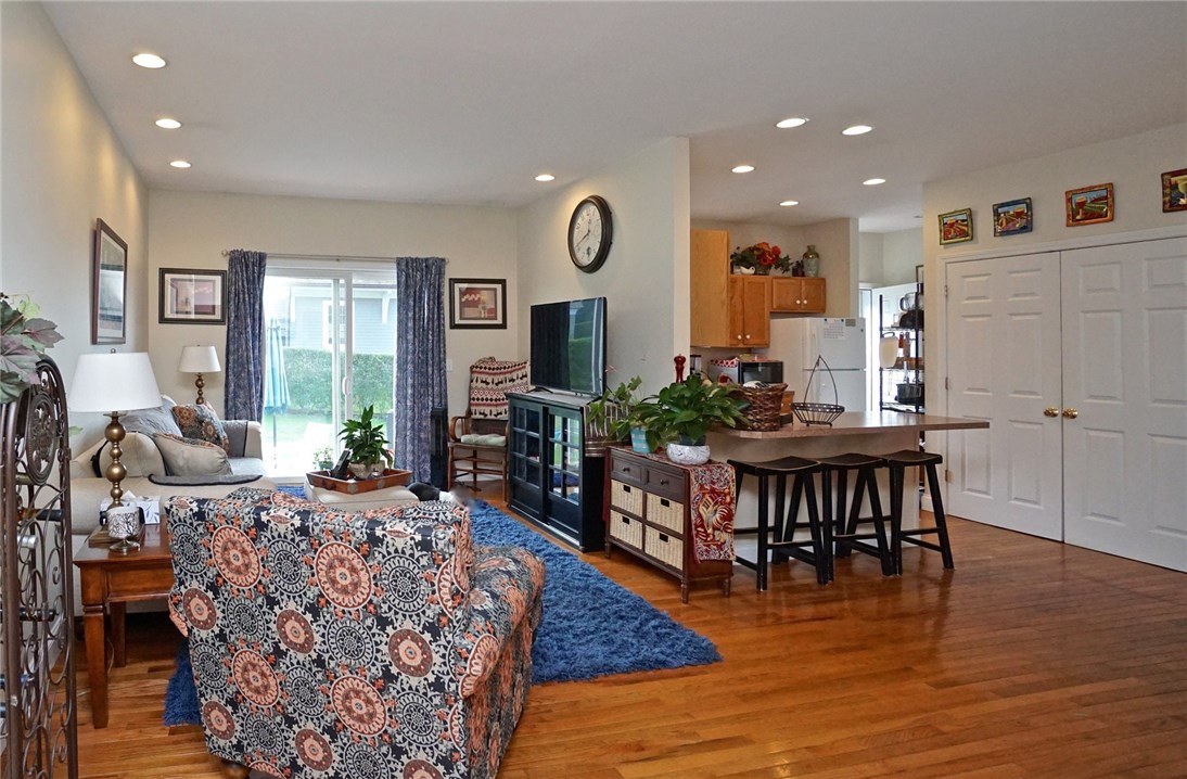9 Hoover Road Middletown, RI 02842 - Photo 16 of 27 Gallery Image 16