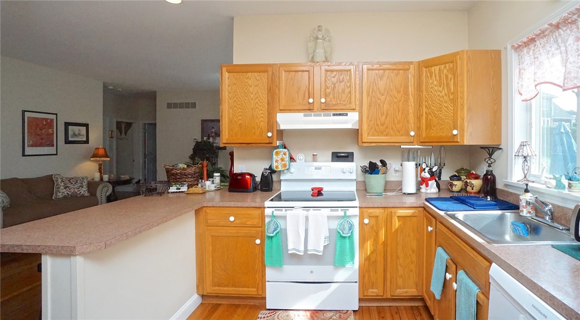 9 Hoover Road Middletown, RI 02842 - Photo 20 of 27 Gallery Image 20