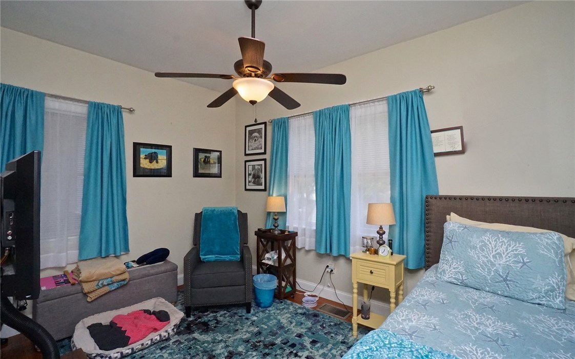 9 Hoover Road Middletown, RI 02842 - Photo 22 of 27 Gallery Image 22