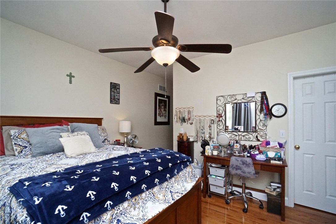 9 Hoover Road Middletown, RI 02842 - Photo 26 of 27 Gallery Image 26