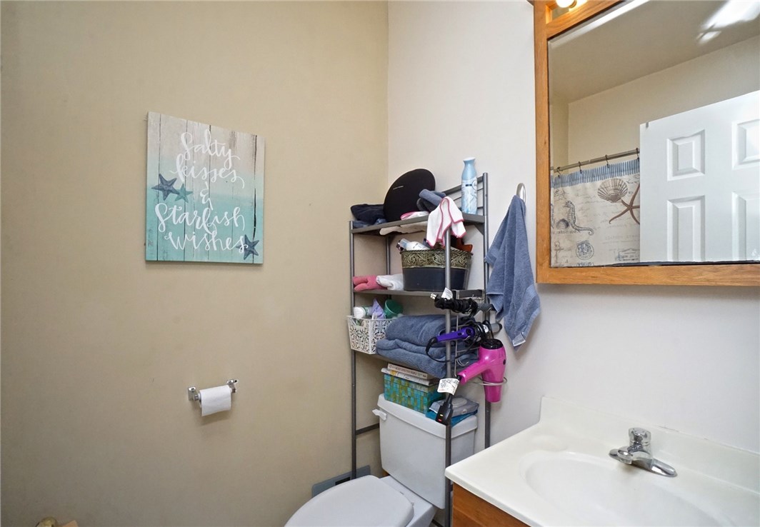 9 Hoover Road Middletown, RI 02842 - Photo 27 of 27 Gallery Image 27