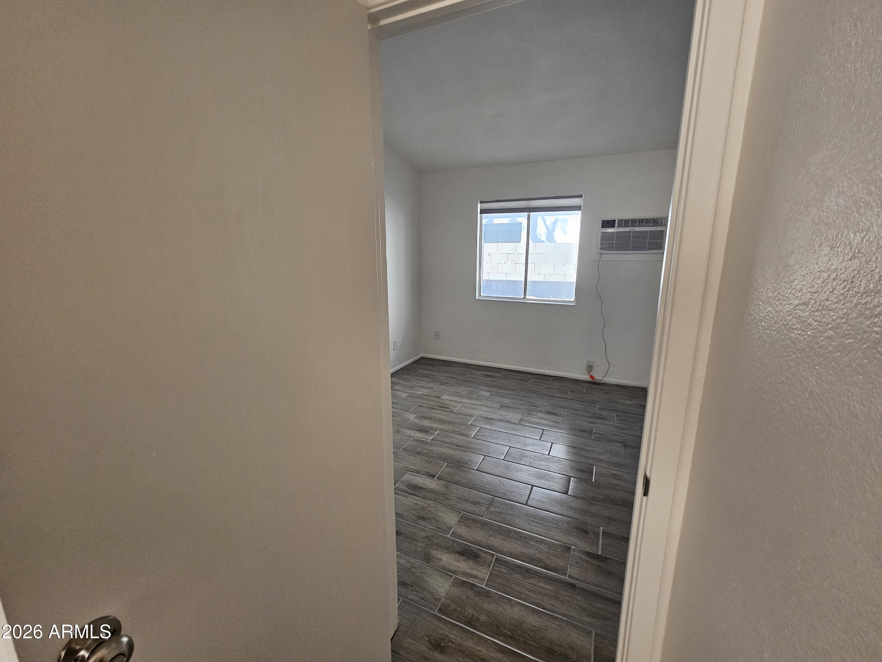 302 South Westfall Avenue, Unit 2 Tempe, AZ 85281 - Photo 7 of 19 a view of room and window