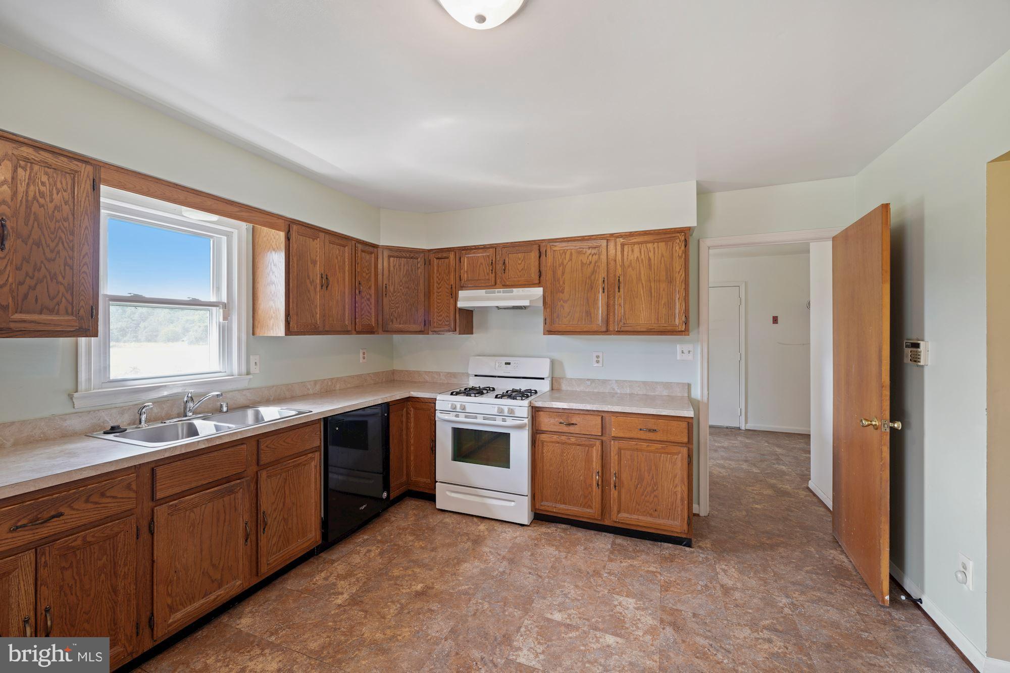 14415 South Springfield Road Brandywine, MD 20613 - Photo 8 of 27