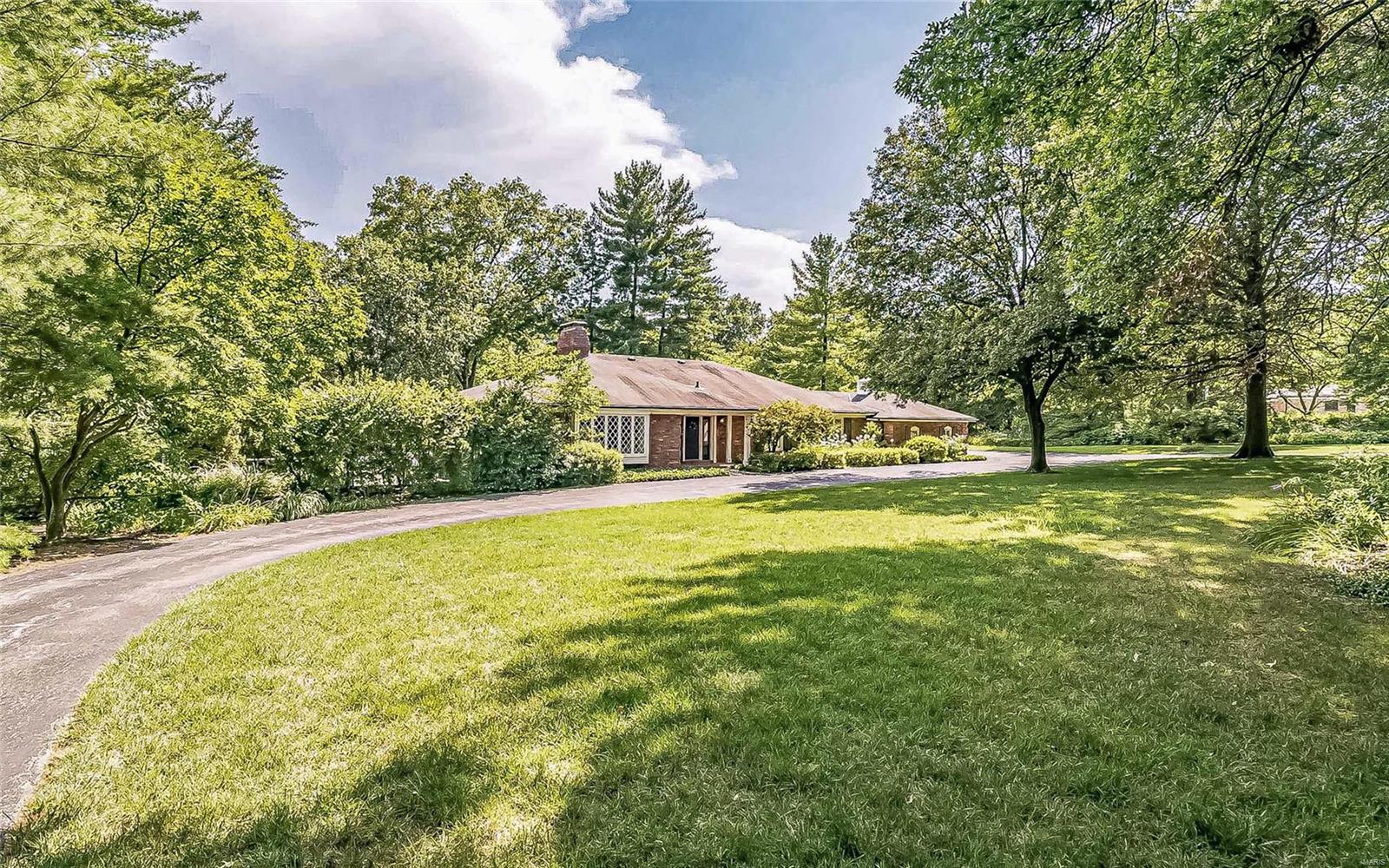 10650 Clayton Road Frontenac, MO 63131 - Photo 2 of 38 Gallery Image 2