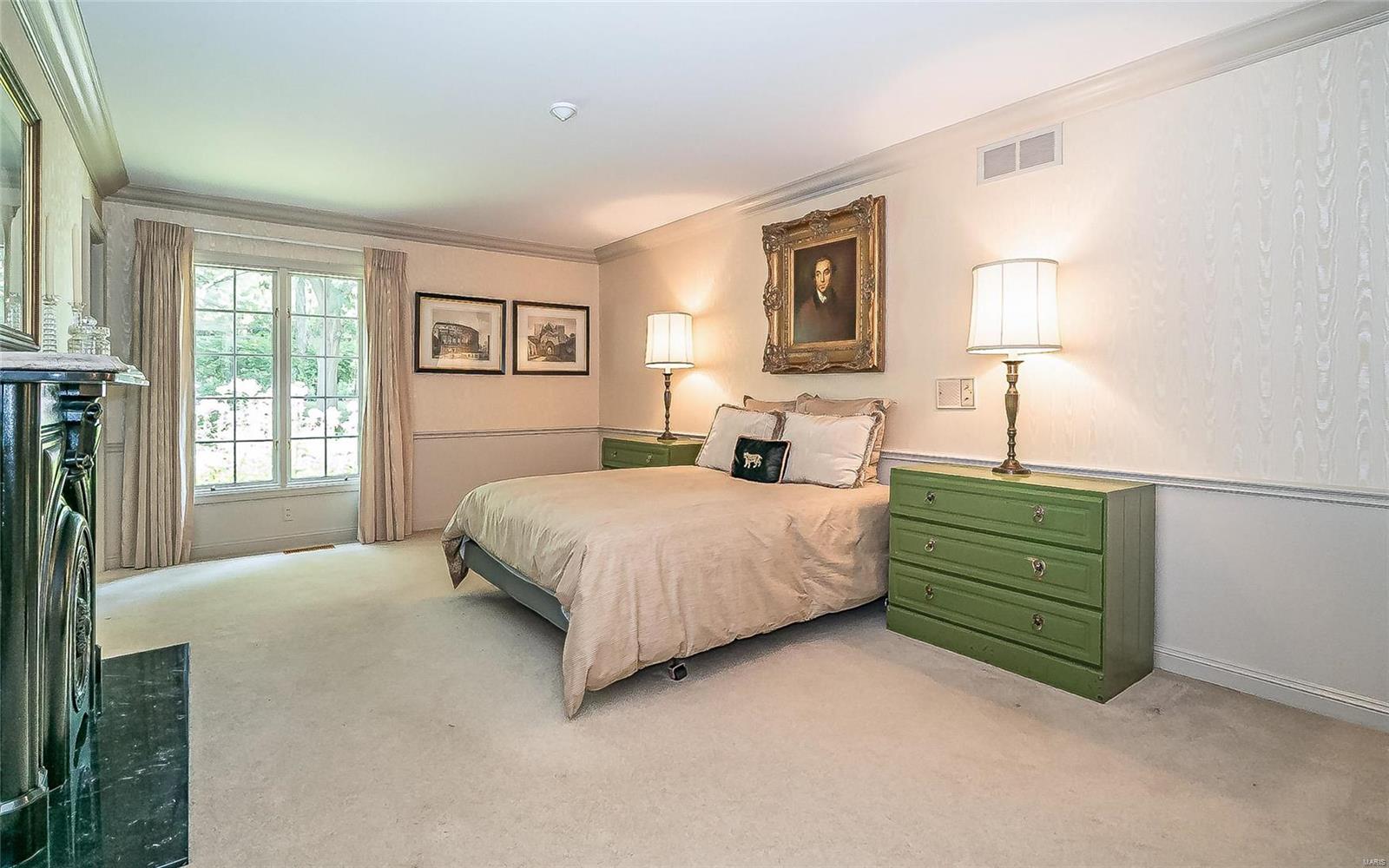 10650 Clayton Road Frontenac, MO 63131 - Photo 20 of 38 Gallery Image 20