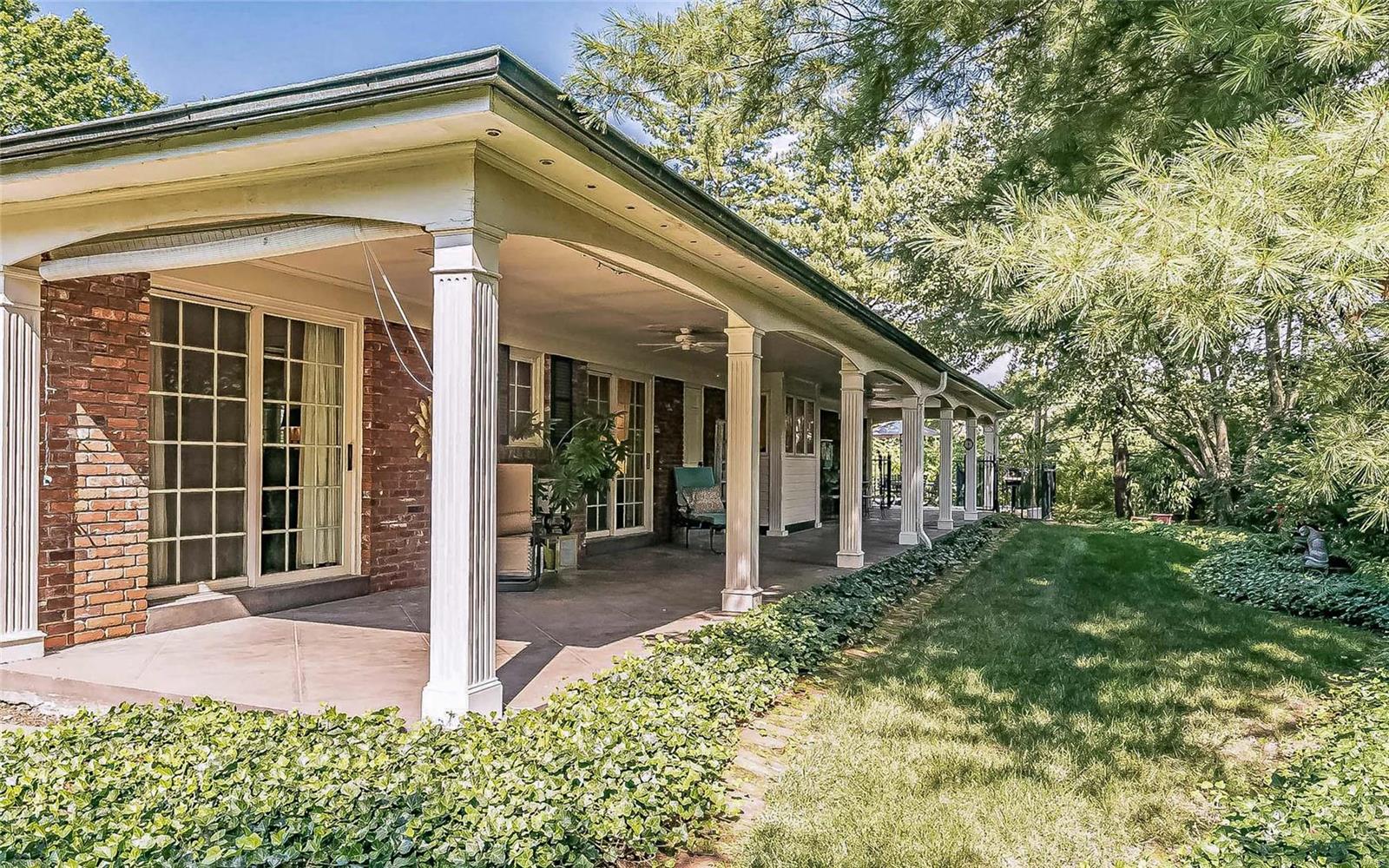 10650 Clayton Road Frontenac, MO 63131 - Photo 29 of 38 Gallery Image 29