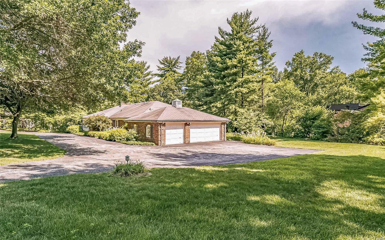 10650 Clayton Road Frontenac, MO 63131 - Photo 4 of 38 Gallery Image 4