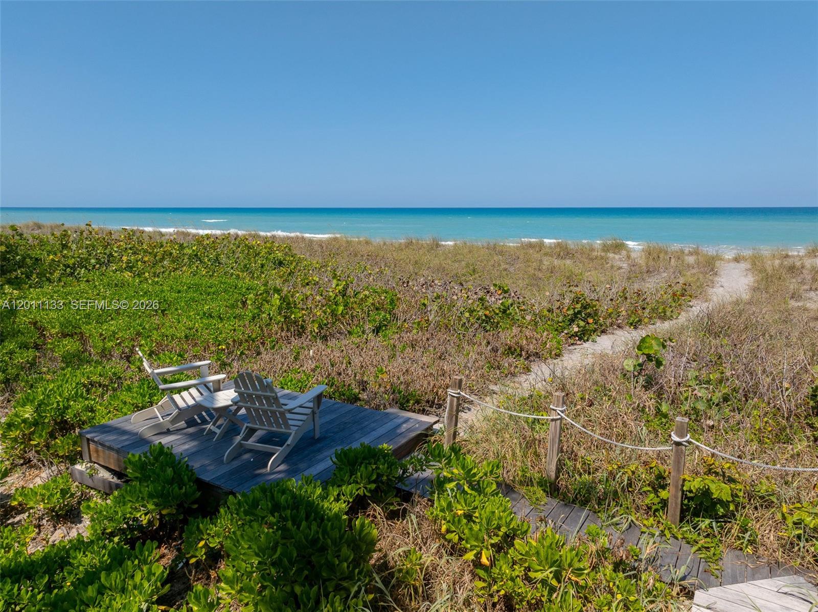 55 North Beach Road Jupiter Island, FL 33455 - Photo 28 of 56 a view of lake and city