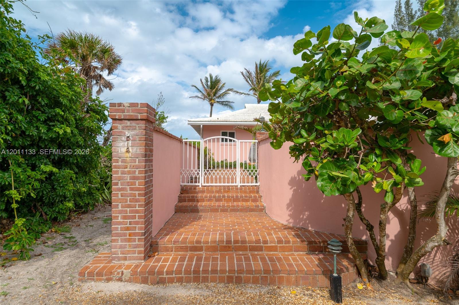 55 North Beach Road Jupiter Island, FL 33455 - Photo 34 of 56