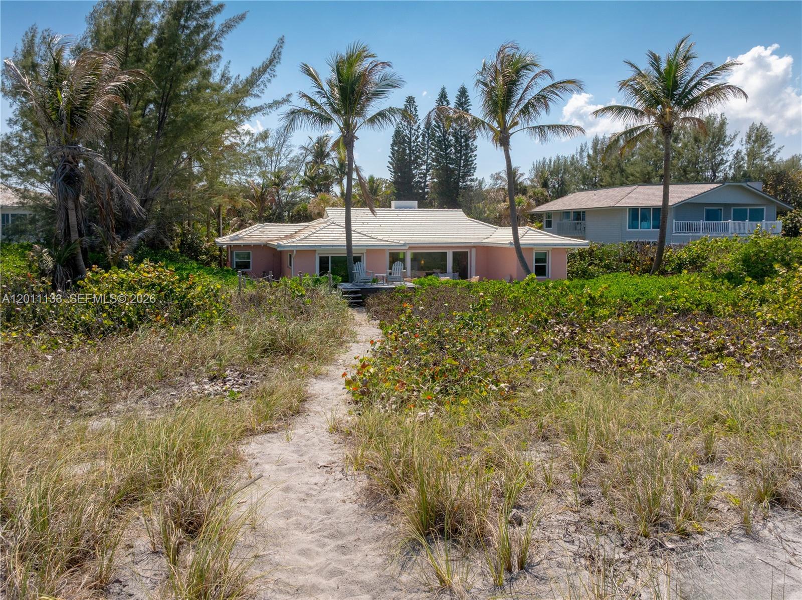 55 North Beach Road Jupiter Island, FL 33455 - Photo 4 of 56
