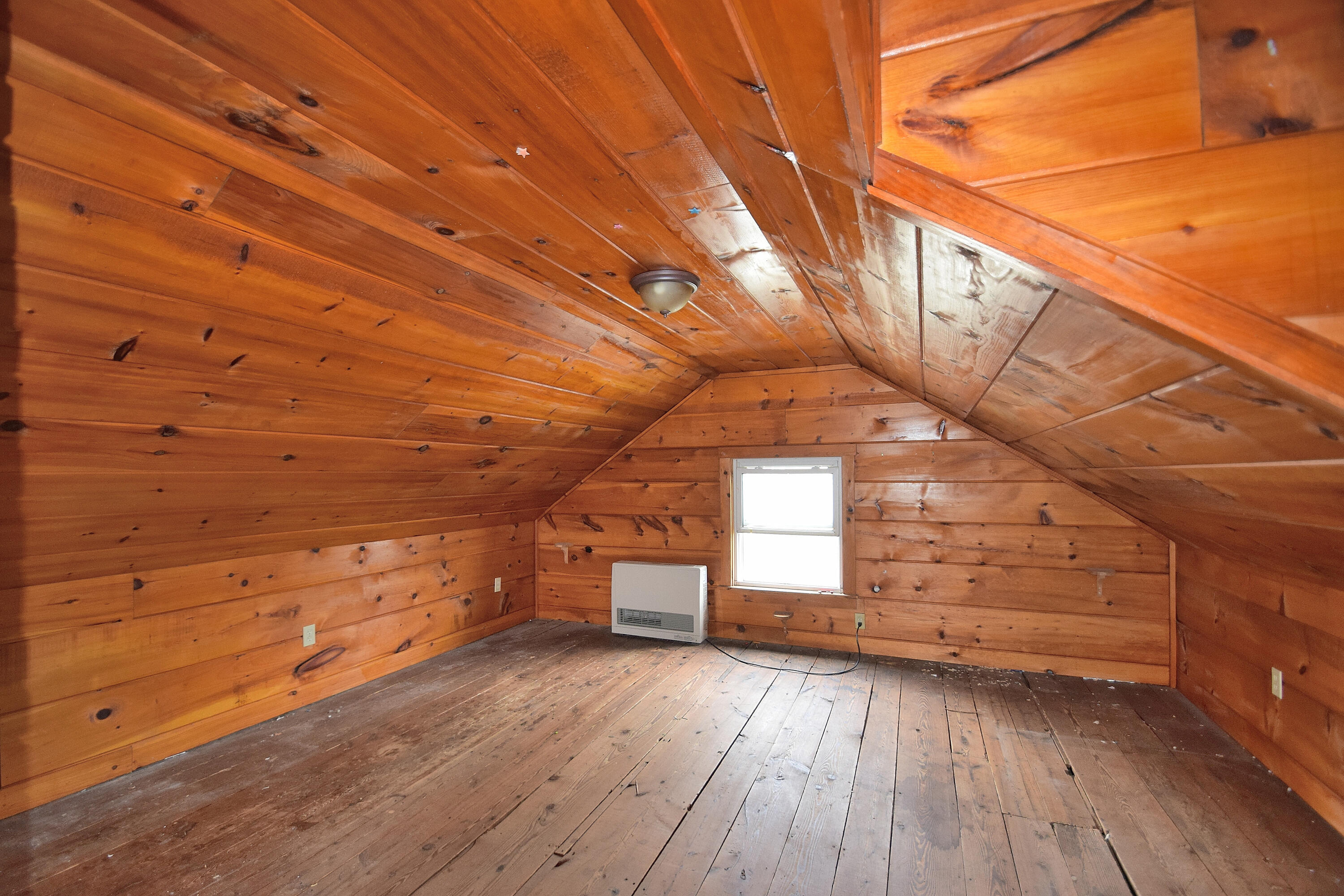 15 Deerfield Road Portland, ME 04101 - Photo 36 of 61 Attic Bonus Room