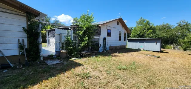 $124,900 | 112 Morey Street, Gonzales, TX 78629