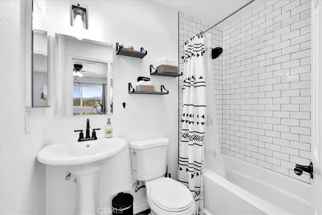 $389,900 | 670 Ducor Avenue, Landers, CA 92285