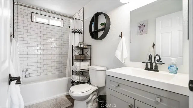 $389,900 | 670 Ducor Avenue, Landers, CA 92285