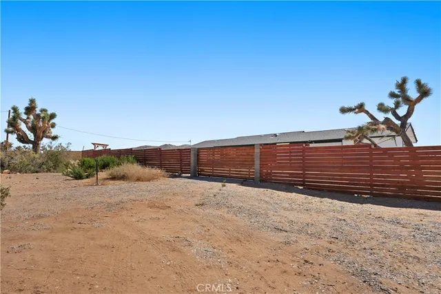 $389,900 | 670 Ducor Avenue, Landers, CA 92285