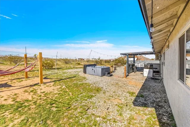 $389,900 | 670 Ducor Avenue, Landers, CA 92285