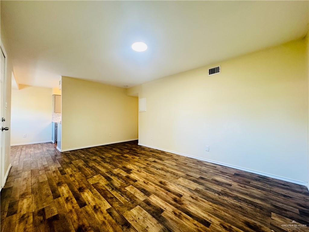1620 West Samano Street Edinburg, TX 78539 - Photo 21 of 39 a view of an empty room