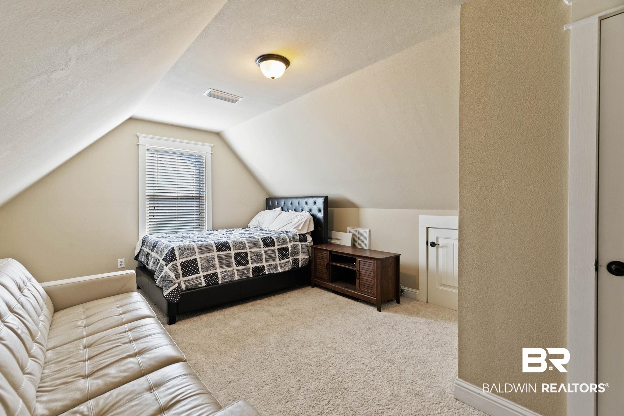 8735 Bainbridge Drive Daphne, AL 36526 - Photo 33 of 38