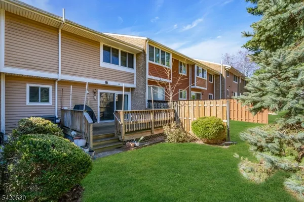 $599,900 | 68 Chestnut Court, Hillsborough, NJ 08844